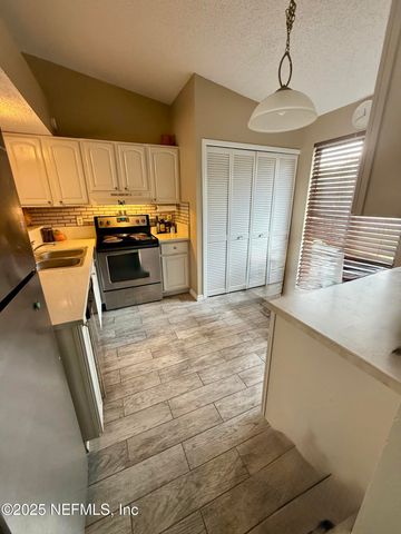 636 AQUATIC Drive, Atlantic Beach, FL 32233