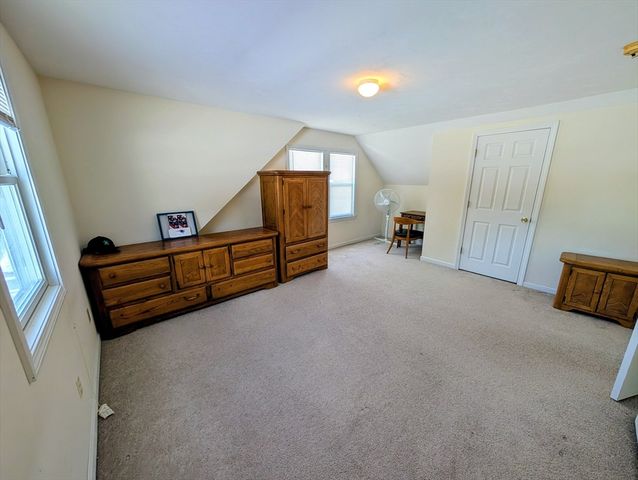 14 Walnut St, Oxford, MA 01540