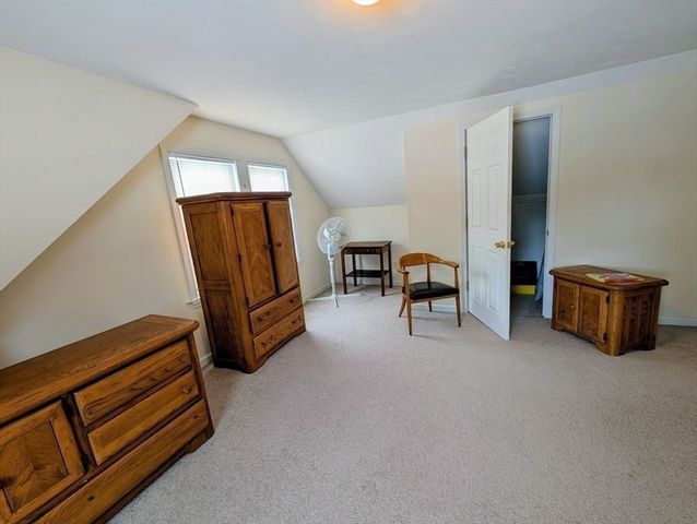 14 Walnut St, Oxford, MA 01540