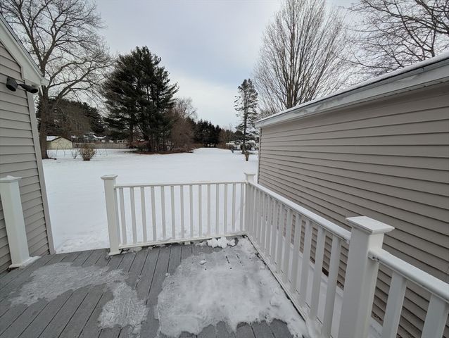 14 Walnut St, Oxford, MA 01540