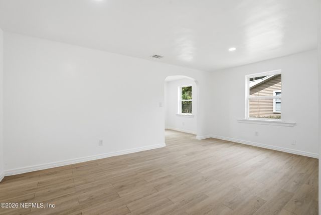 3267 SUNNYBROOK Avenue N, Jacksonville, FL 32254