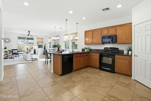 7239 N 89TH Drive, Glendale, AZ 85305