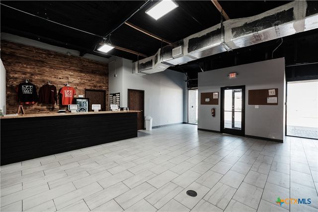 1903 E Sabine Street, Victoria, TX 77901