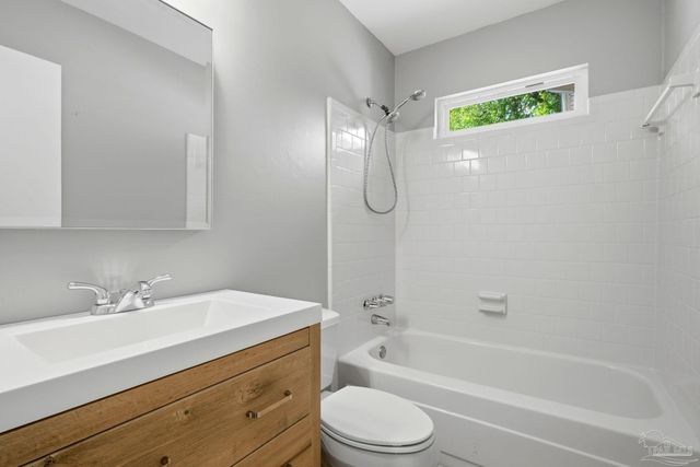 3121 Whistler Dr, Pensacola, FL 32503