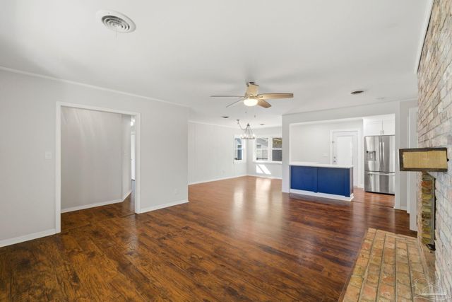 3121 Whistler Dr, Pensacola, FL 32503