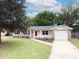 3121 Whistler Dr, Pensacola, FL 32503