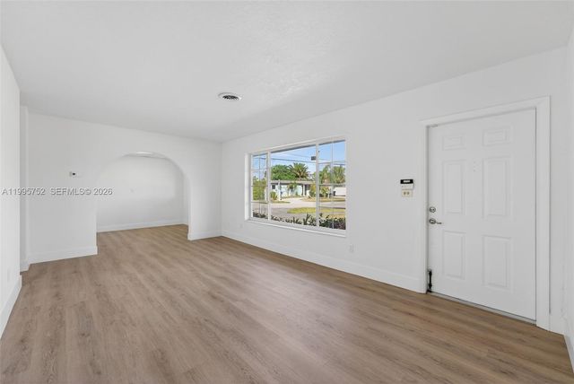11190 SW 57th Street, Miami, FL 33173
