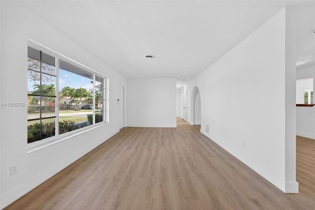 11190 SW 57th Street, Miami, FL 33173