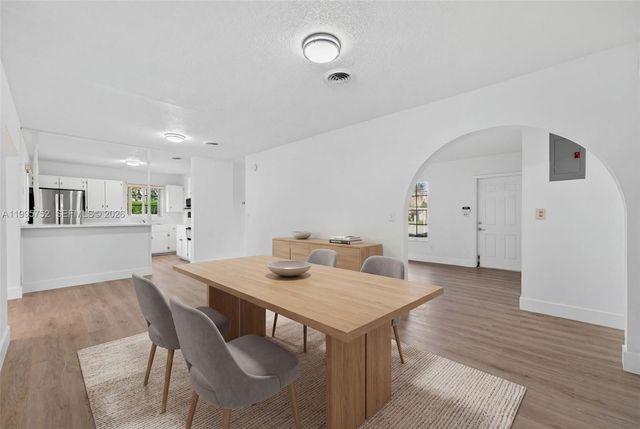 11190 SW 57th Street, Miami, FL 33173