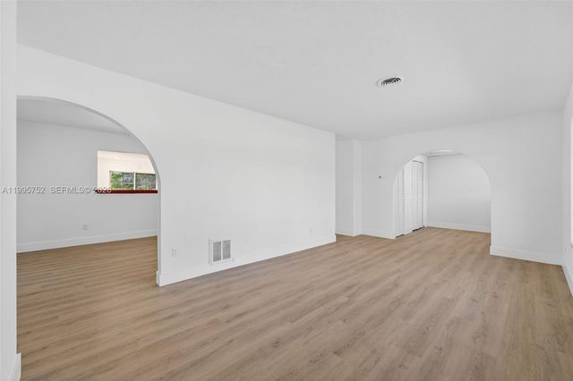 11190 SW 57th Street, Miami, FL 33173