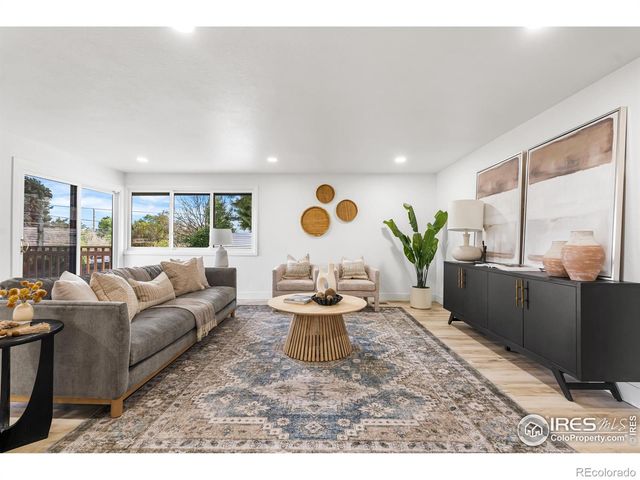 7120 S Sheridan Court, Littleton, CO 80128