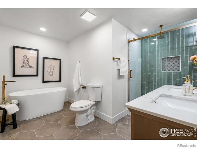 7120 S Sheridan Court, Littleton, CO 80128