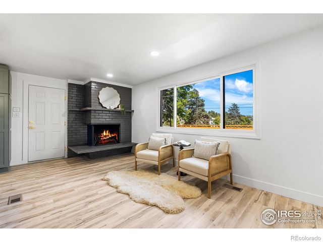 7120 S Sheridan Court, Littleton, CO 80128