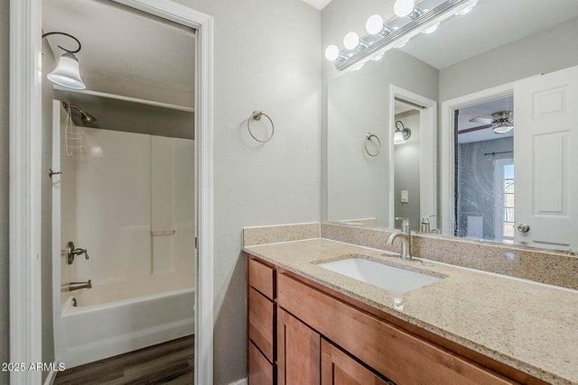 1826 N Spring 201, Mesa, AZ 85203
