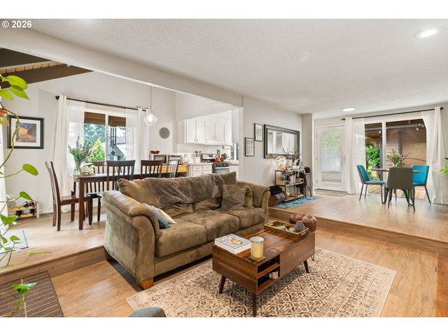 5412 Nw BURNING TREE Ct, Portland, OR 97229