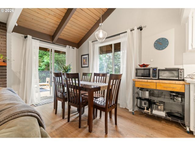5412 Nw BURNING TREE Ct, Portland, OR 97229