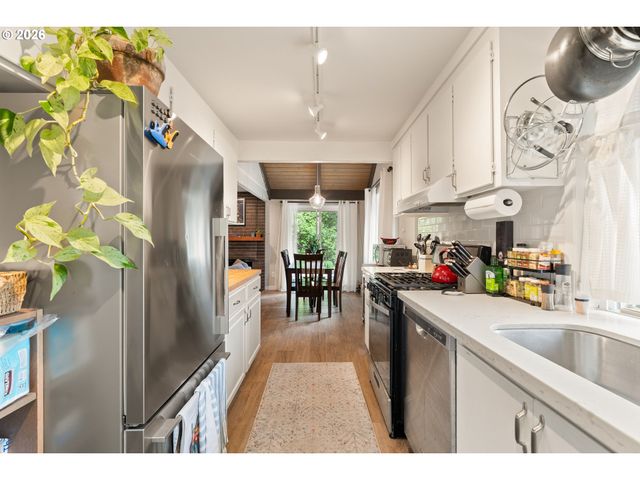5412 Nw BURNING TREE Ct, Portland, OR 97229