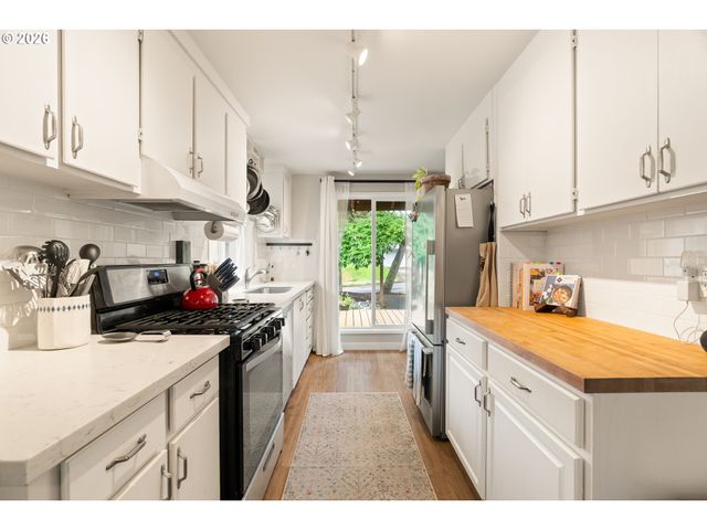 5412 Nw BURNING TREE Ct, Portland, OR 97229