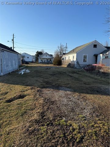 412 18th Street, Dunbar, WV 25064