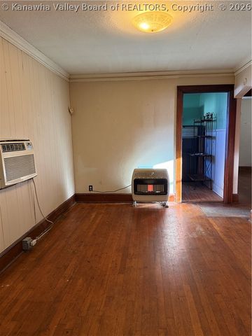 412 18th Street, Dunbar, WV 25064