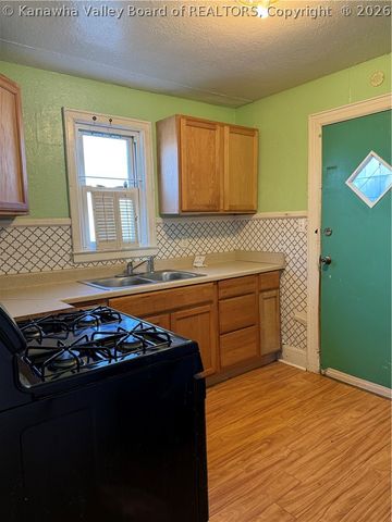 412 18th Street, Dunbar, WV 25064