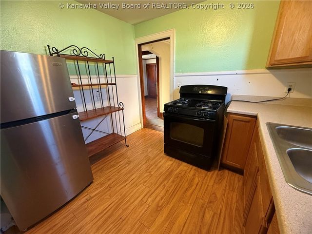 412 18th Street, Dunbar, WV 25064