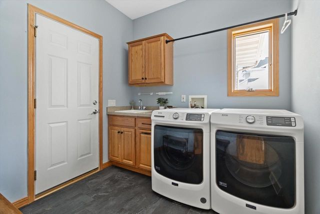 1221 Marcella Court, Sun Prairie, WI 53590