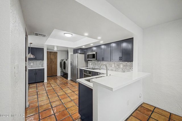 5829 N 24th Place, Phoenix, AZ 85016