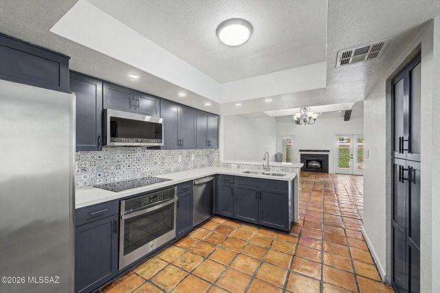 5829 N 24th Place, Phoenix, AZ 85016