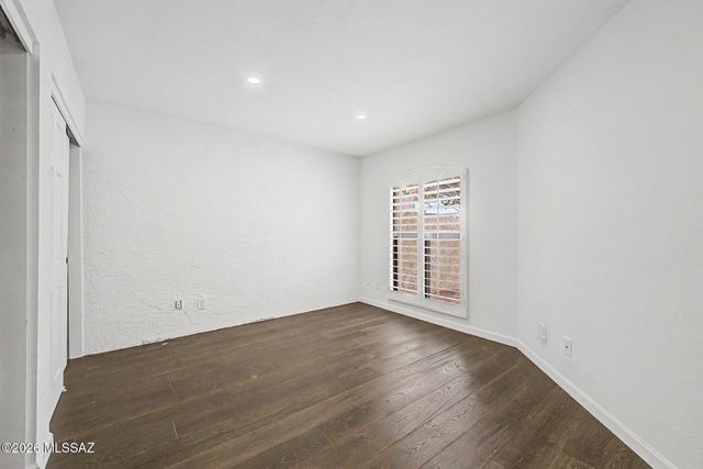 5829 N 24th Place, Phoenix, AZ 85016