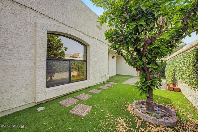 5829 N 24th Place, Phoenix, AZ 85016