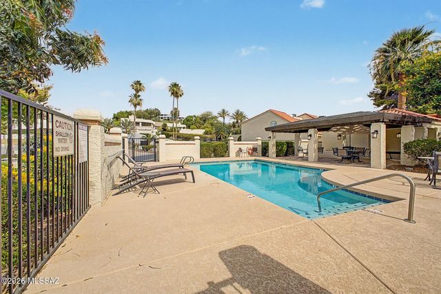5829 N 24th Place, Phoenix, AZ 85016