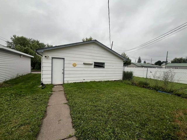 1822 N 21st St, Superior, WI 54880