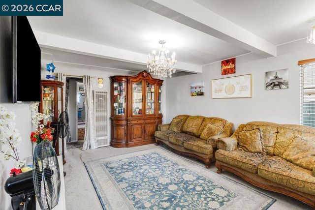 41 Canal Dr, Bay Point, CA 94565