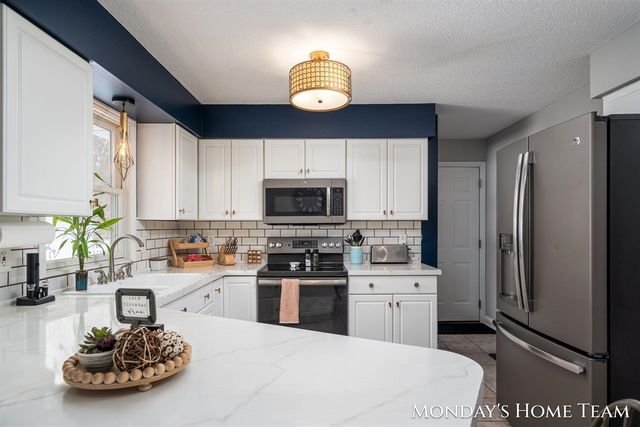 16313 Taft Road, Spring Lake, MI 49456