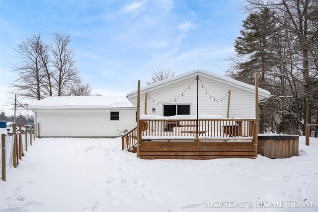 16313 Taft Road, Spring Lake, MI 49456