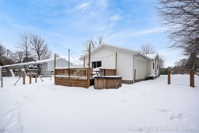 16313 Taft Road, Spring Lake, MI 49456