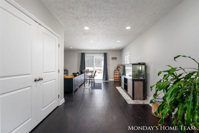 16313 Taft Road, Spring Lake, MI 49456