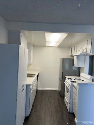 17022 Sandra Lee Lane 4, Huntington Beach, CA 92649