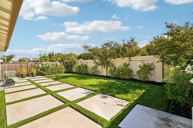 10320 Crab Apple Dr, Stockton, CA 95219