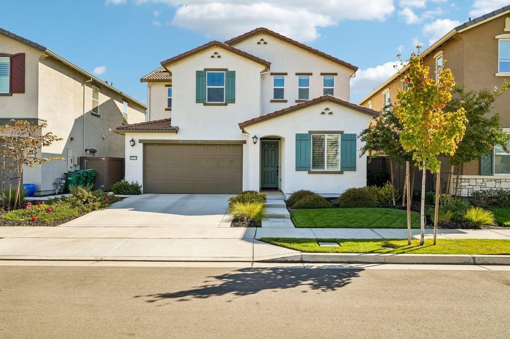 10320 Crab Apple Dr, Stockton, CA 95219