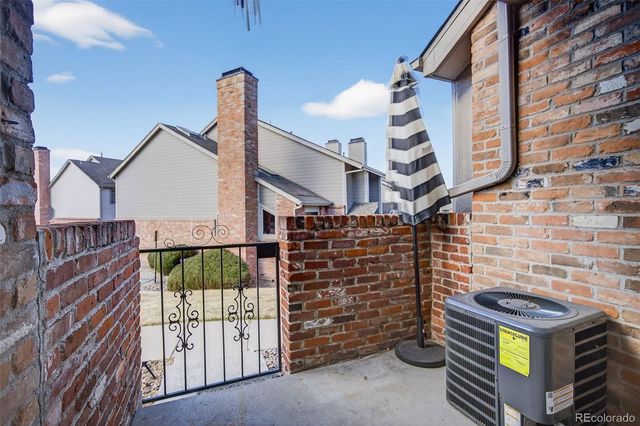 4110 S Evanston Circle B, Aurora, CO 80014