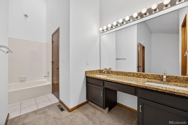 4110 S Evanston Circle B, Aurora, CO 80014