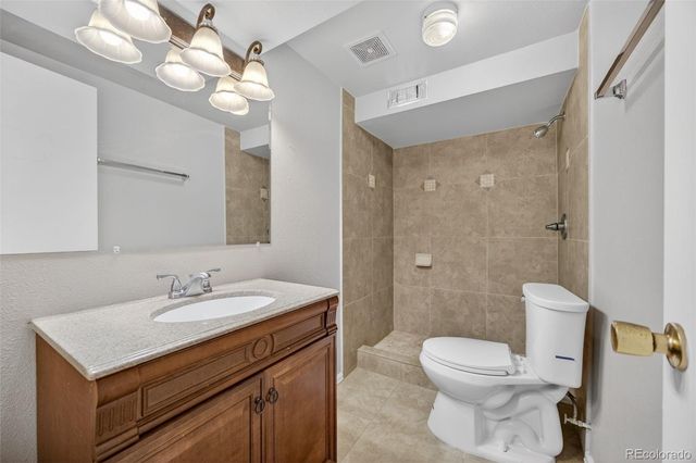 4110 S Evanston Circle B, Aurora, CO 80014