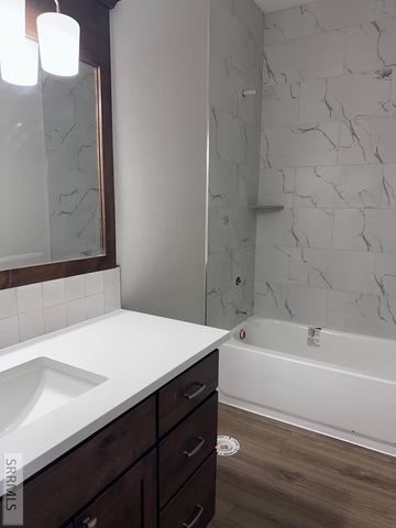 5873 Macrae Dr, Idaho Falls, ID 83402