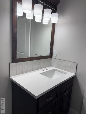 5873 Macrae Dr, Idaho Falls, ID 83402