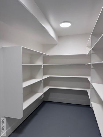 5873 Macrae Dr, Idaho Falls, ID 83402