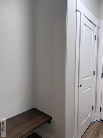 5873 Macrae Dr, Idaho Falls, ID 83402