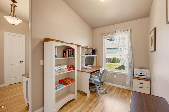 1003 SE Grandview Avenue, Grants Pass, OR 97527