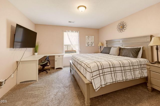 1003 SE Grandview Avenue, Grants Pass, OR 97527